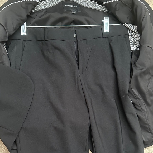Banana Republic Black Women's Suit - Picture 3 of 8